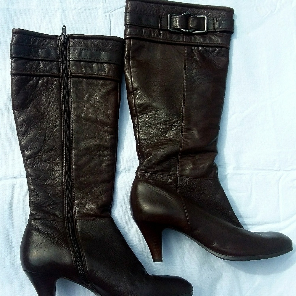 Calvin Klein Size 7 Boots